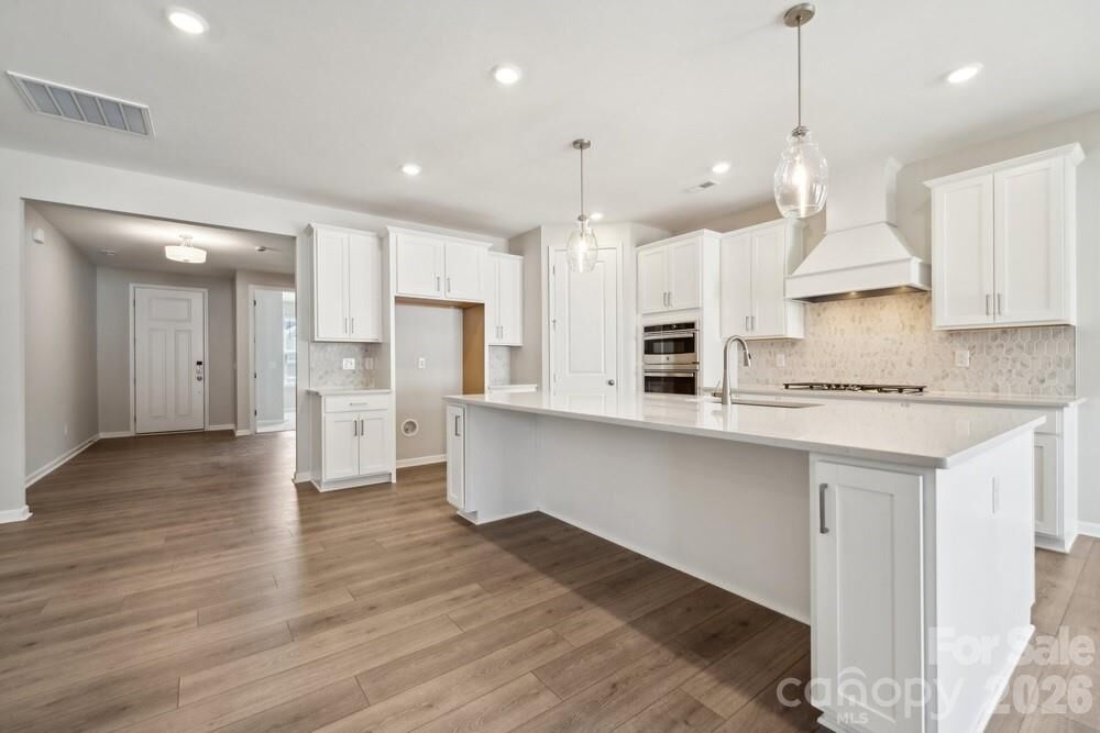 Property Photo: 17017 Walker Wylie Drive NC 28278