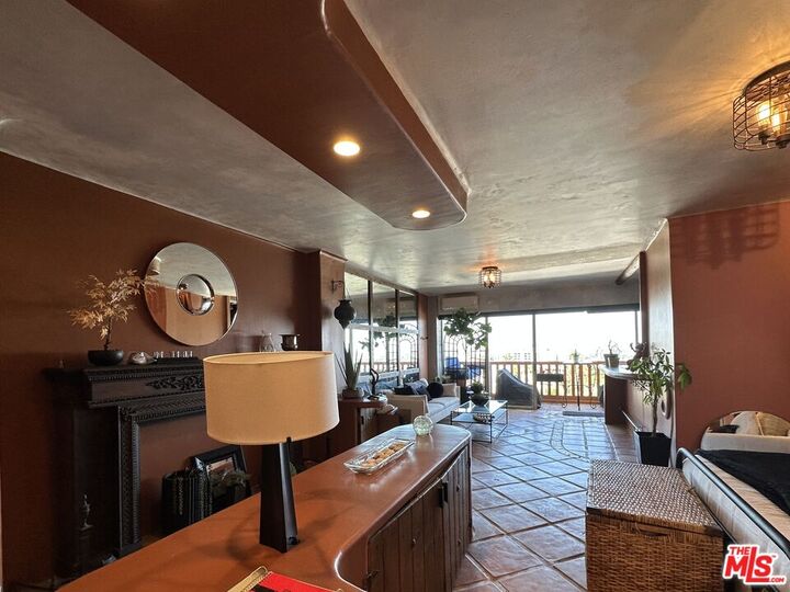 Property Photo:  999 N Doheny Dr, Unit 708  CA 90069 