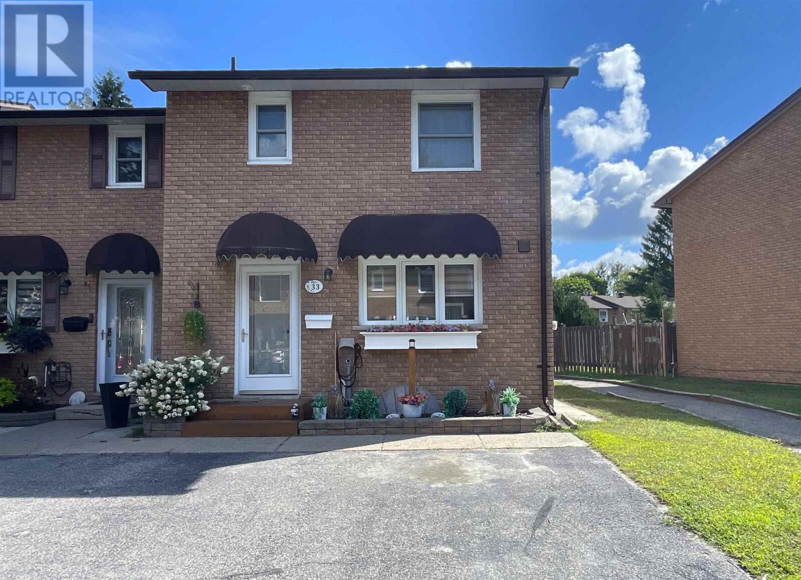 Property Photo: 33 Frame Cres ON P5A 2S4