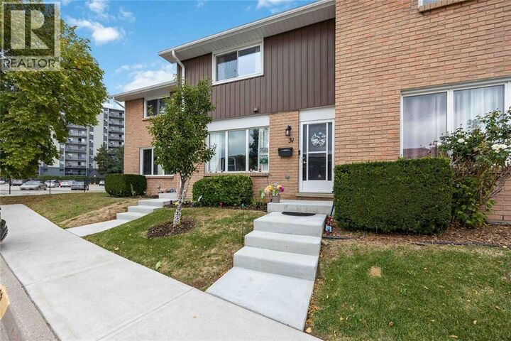 Property Photo:  82 Finch Drive 31  ON N7S 4T8 