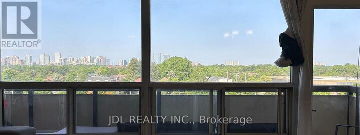 Property Photo: 505 Cummer Ave Avenue ON M2K 2L8