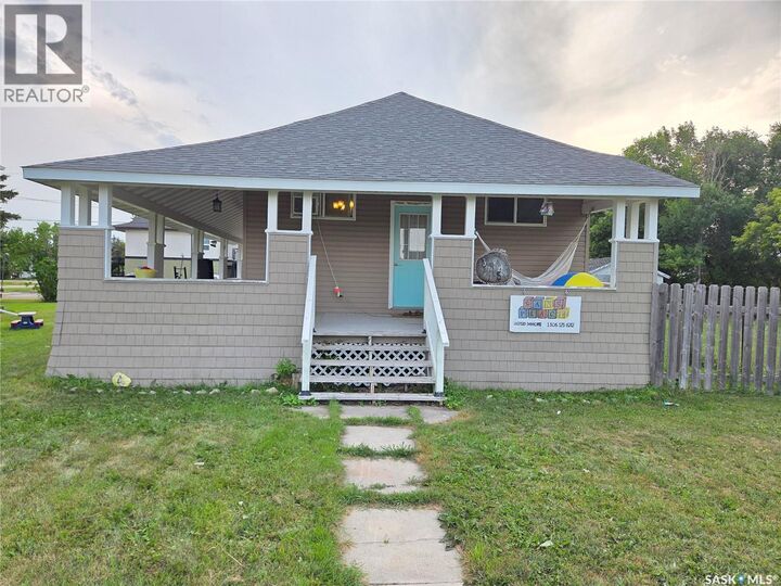 Property Photo:  315 Carlyle Street  SK S0C 0G0 