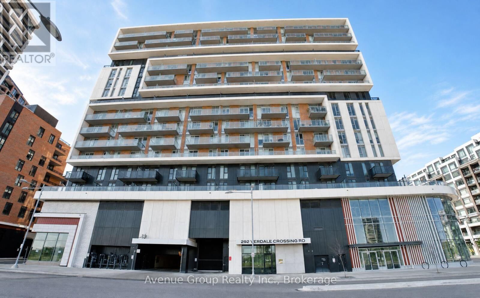 Property Photo: 292 Verdale Crossing 1011 ON L6G 0H6