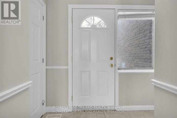 Property Photo:  624 Wonderland Road South  ON N6H 4Y8 
