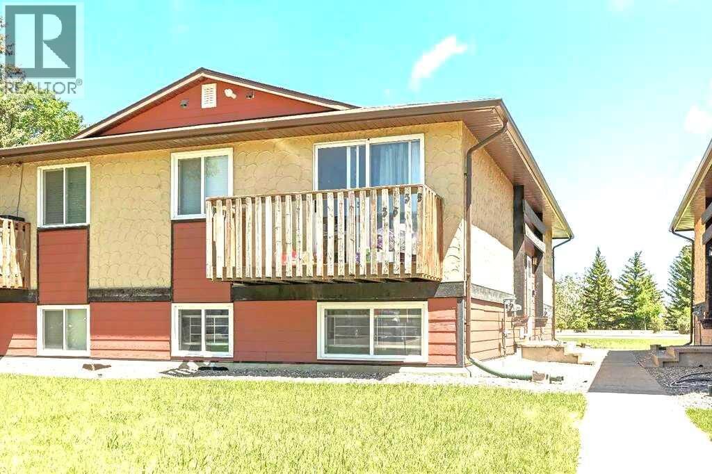 Property Photo:  5 Acadia Road West  AB T1K 4C1 