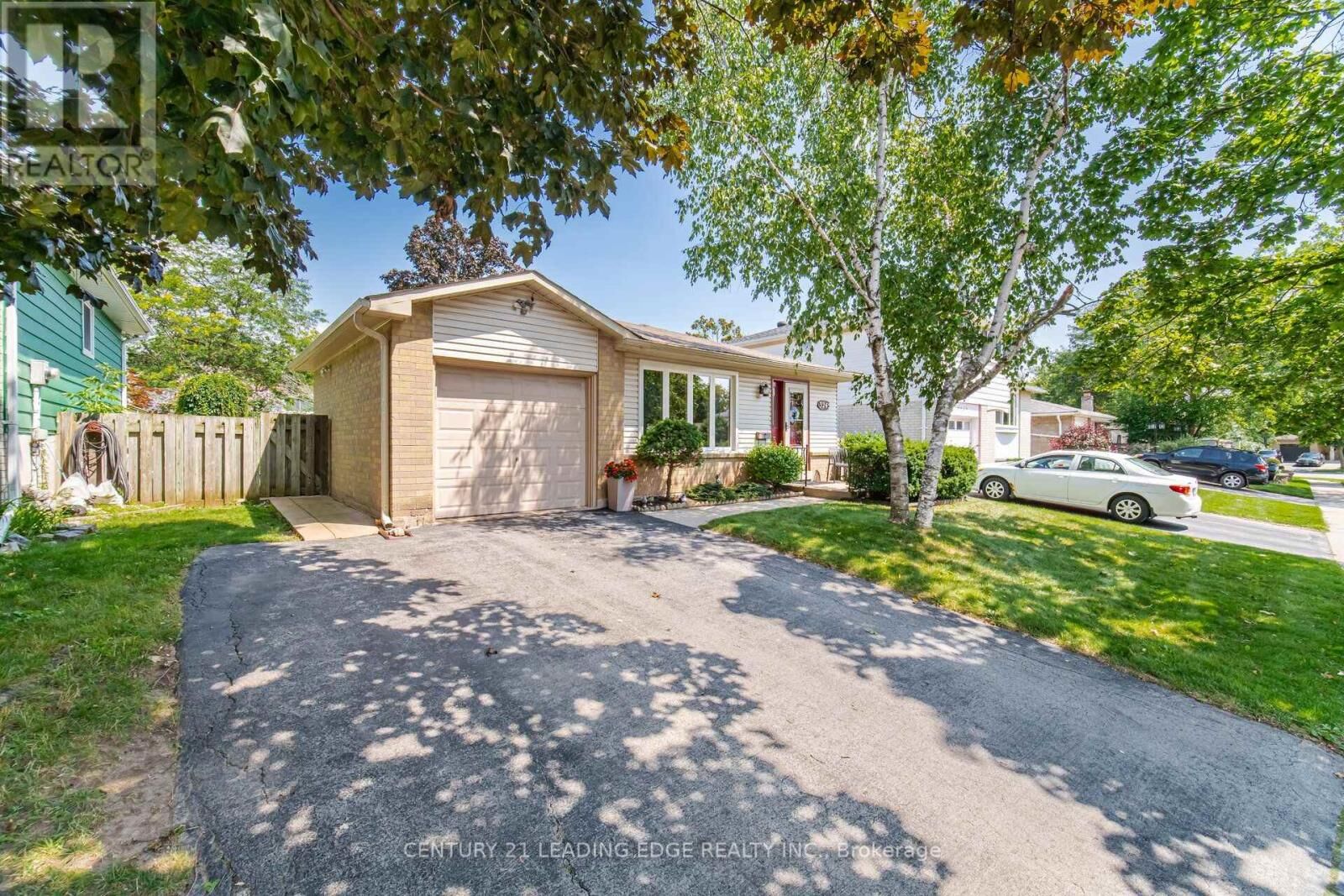 Property Photo: 3245 Lansdown Drive ON L7M 1K1