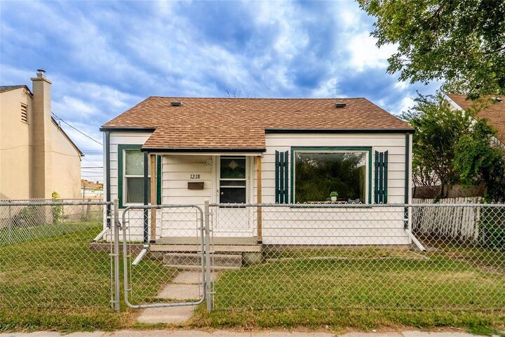 1218 Logan Avenue — photo 1
