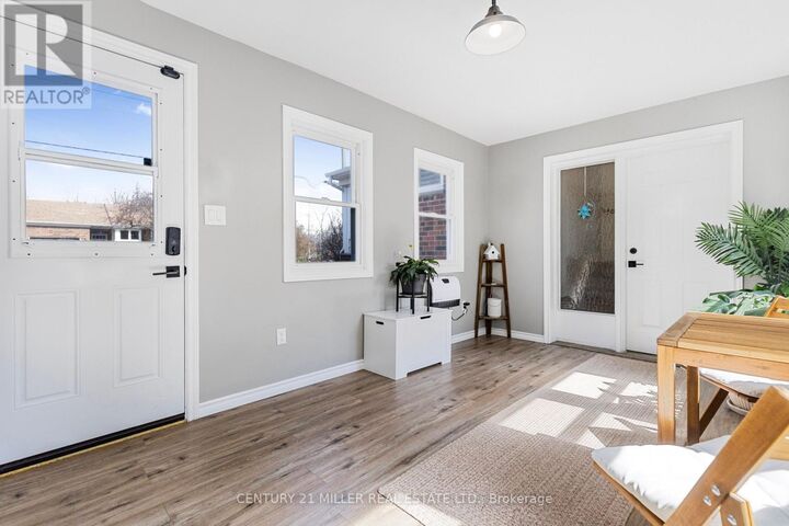 Property Photo:  248 Kingsleigh Court  ON L9T 1X7 