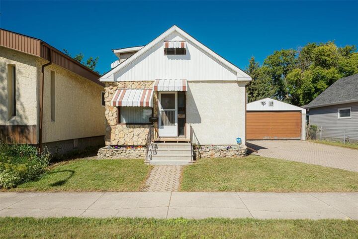 Property Photo: 392 Queen Street MB R3J 1L1