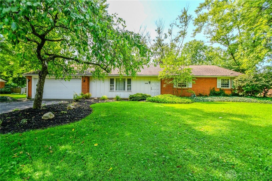 Property Photo: 536 Brandwynne Court OH 45459