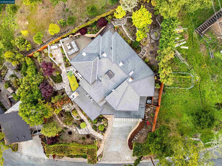 Property Photo:  87 Claremont Ave  CA 94563 