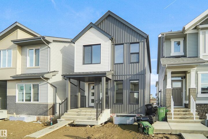 Property Photo: 37 Leawood Link AB T7X 4V1