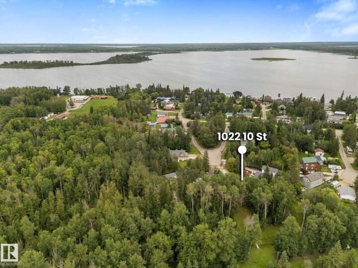 Property Photo:  1022 10 Street  AB T0E 0A0 
