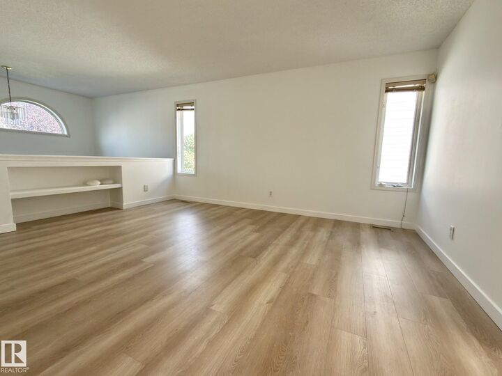 Property Photo: 72 Aspenglen Place AB T7X 3J9