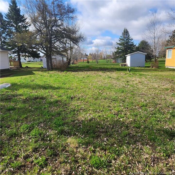 Property Photo:  66 Bray Boulevard  NB E4R 2G4 