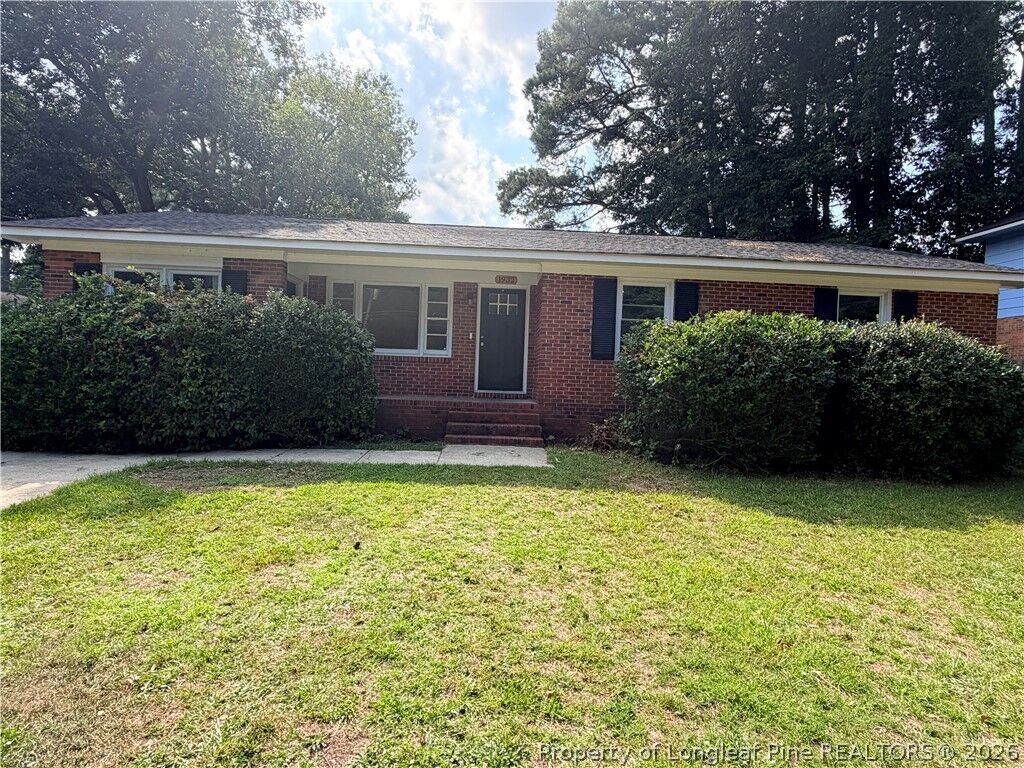 Property Photo:  1932 Ashton Road  NC 28304 