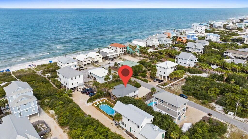 Property Photo: 150 Reef Dr FL 32456