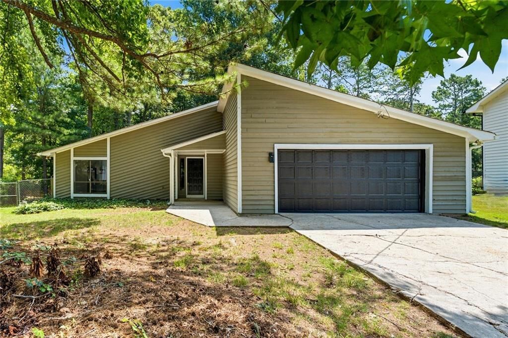 Property Photo:  6350 Beethoven Circle  GA 30296 