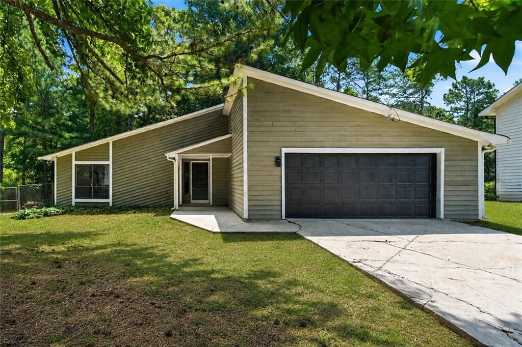 Property Photo:  6350 Beethoven Circle  GA 30296 