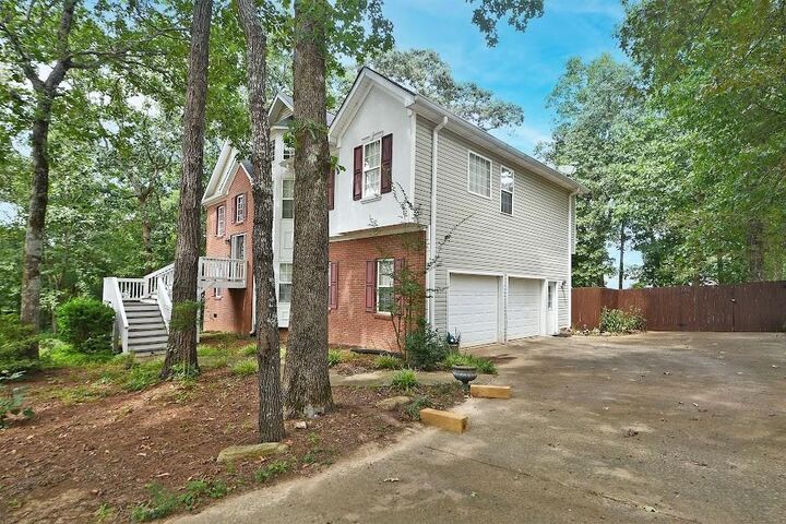 Property Photo: 143 Burchfield Run GA 30116
