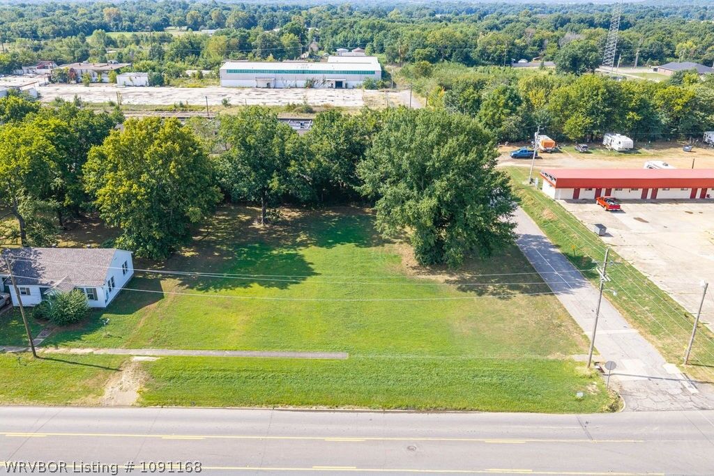 Property Photo:  586 W Main Street  AR 72927 