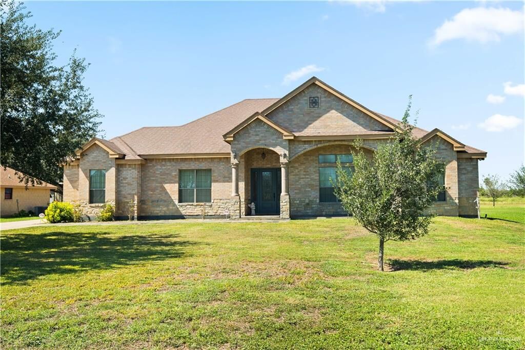 Property Photo: 917 Beddoes Road TX 78559