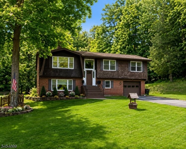 Property Photo:  52 Lounsberry Hollow Rd  NJ 07461 