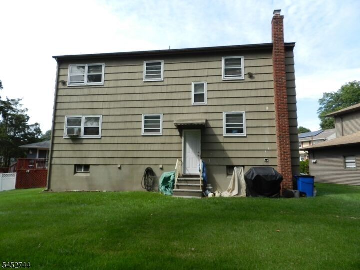 Property Photo:  215 Buchanan Dr  NJ 07083 