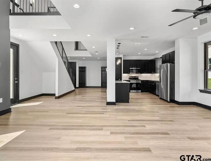 Property Photo:  1212 Centennial Trl Unit C  TX 75703 