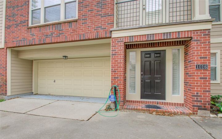 Property Photo:  1016 Rochow Street  TX 77019 