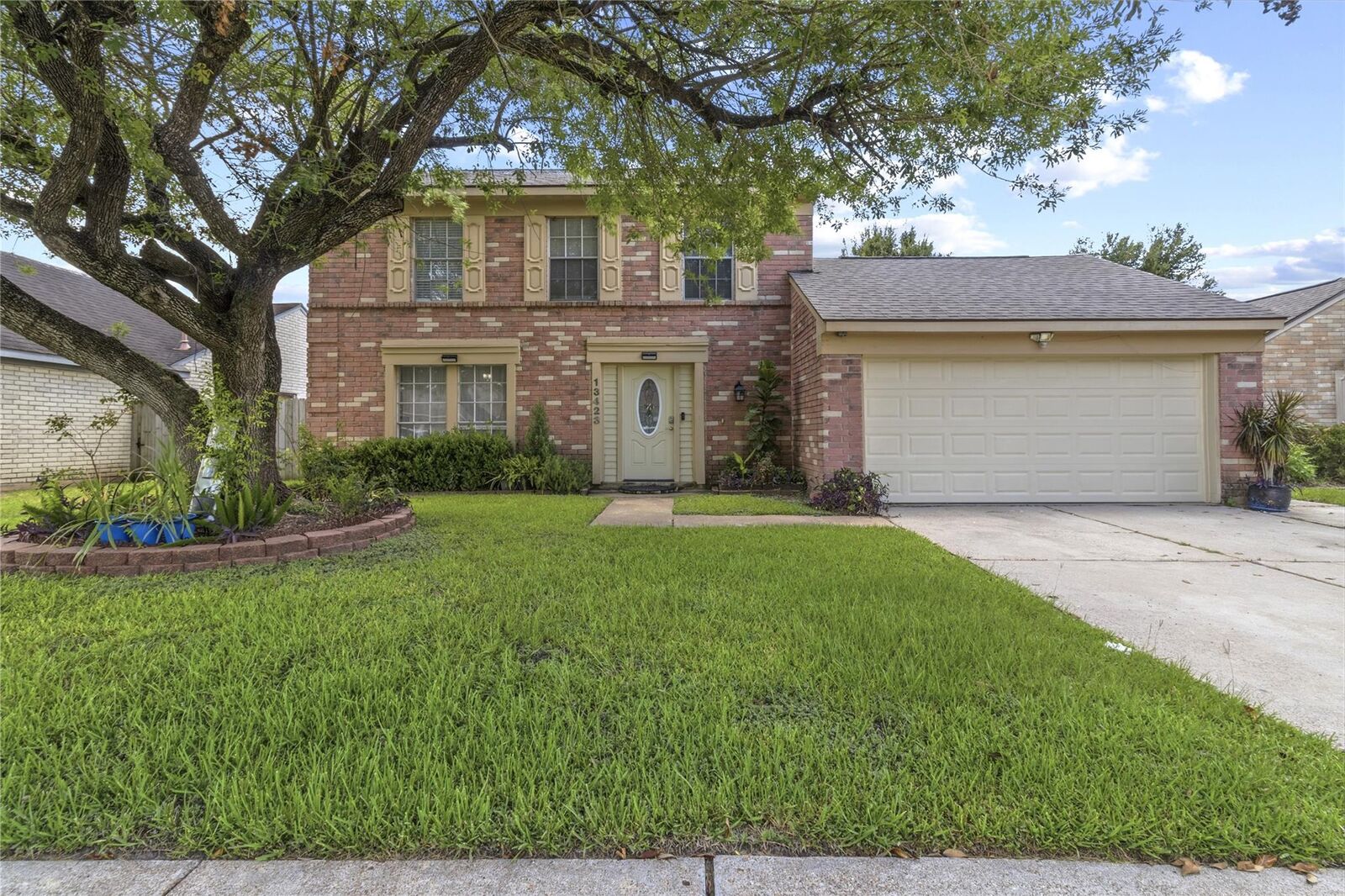 Property Photo: 13423 Bridgewalk Lane TX 77041