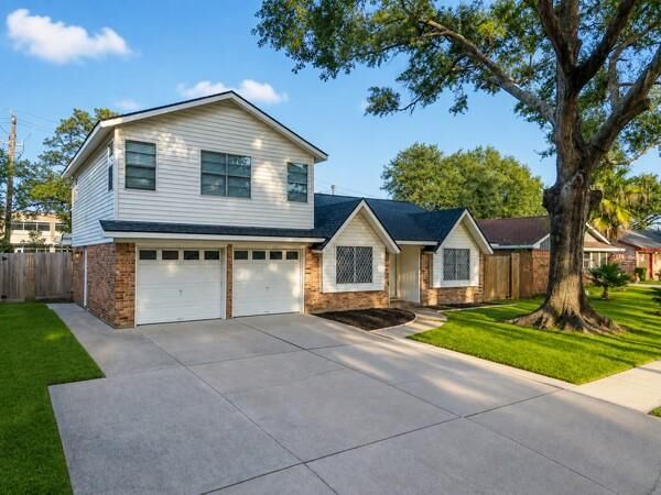 Property Photo: 2305 Peach Lane TX 77502
