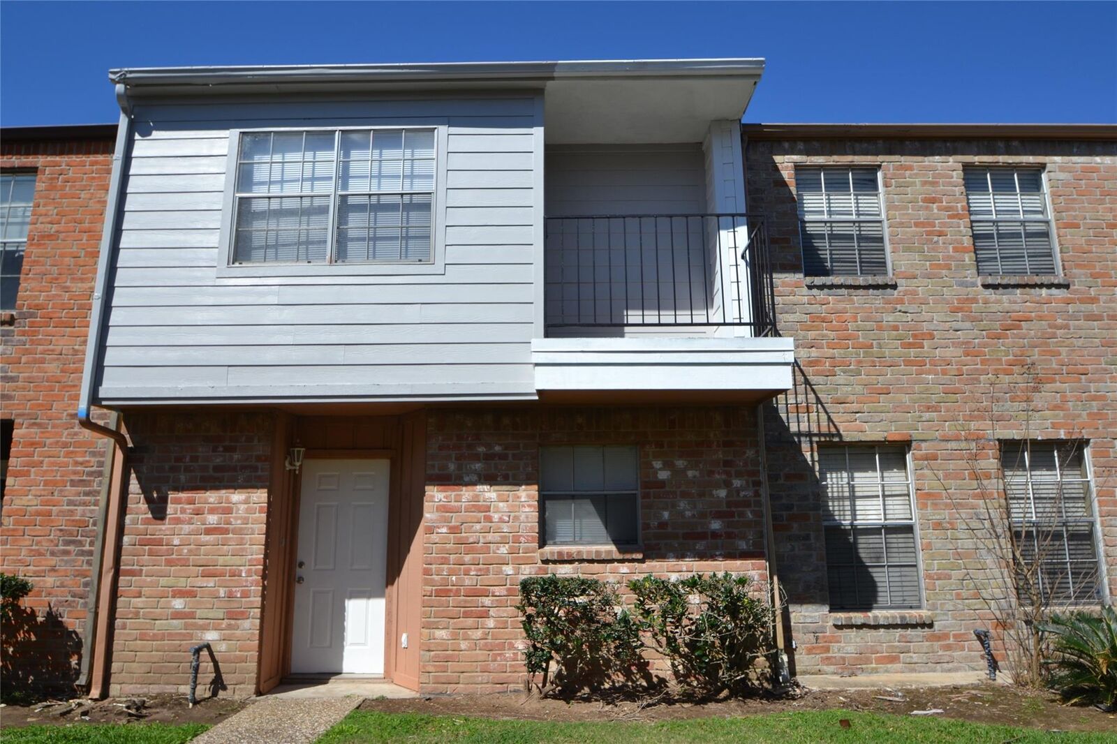Property Photo: 9200 W Bellfort Avenue 79 TX 77031