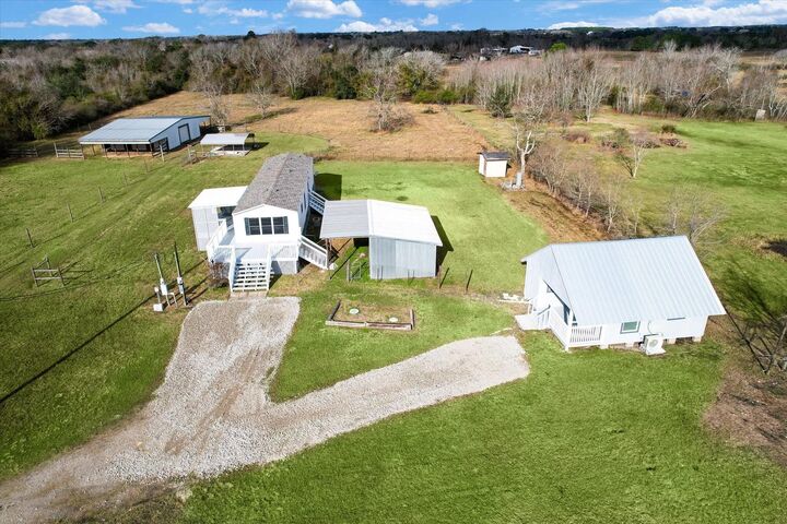 Property Photo: 5806 S Highway 35 TX 77511