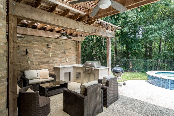 Property Photo: 11 Dahlia Trail Place TX 77382
