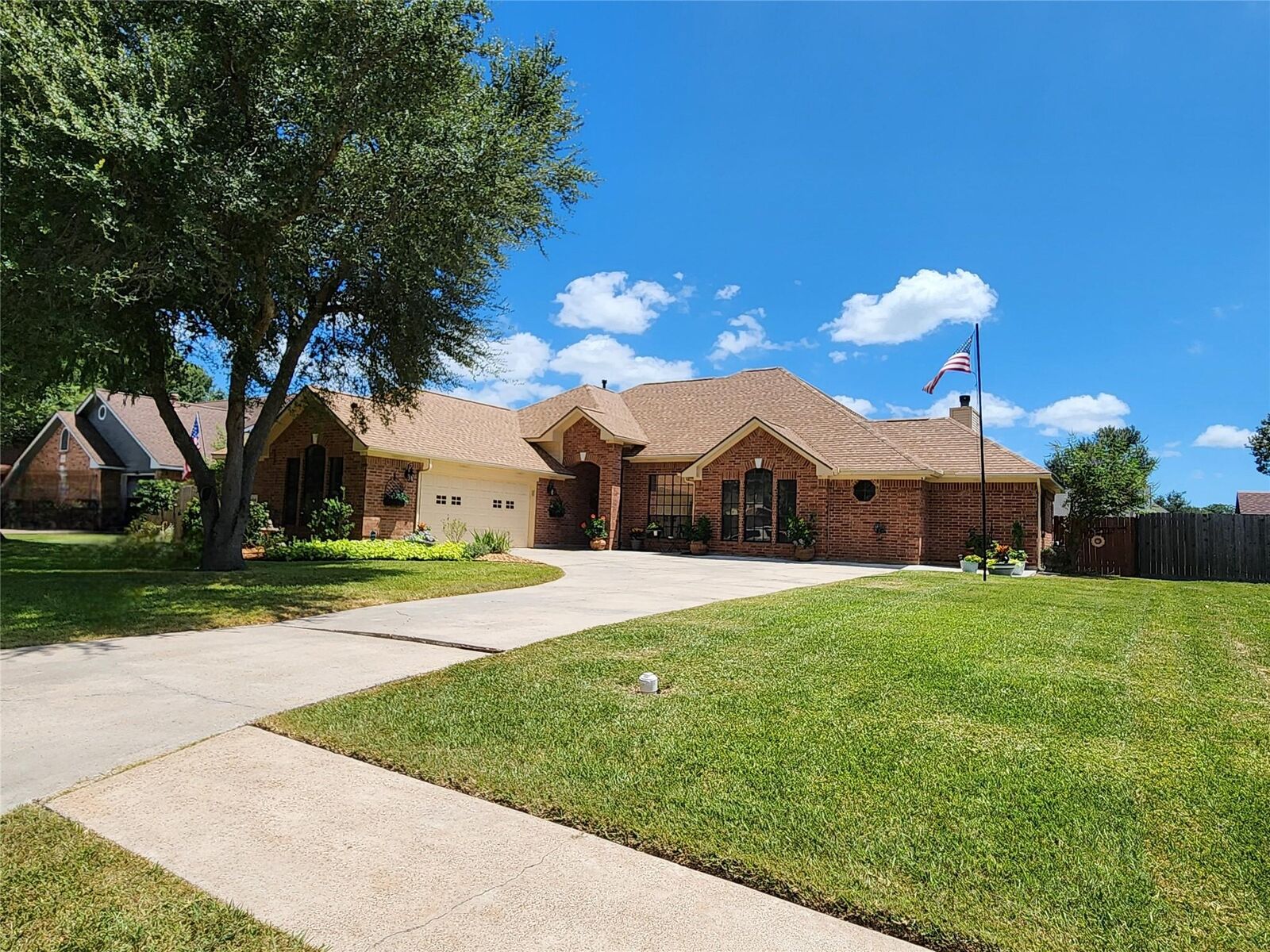 Property Photo:  104 Portulaca Street  TX 77566 