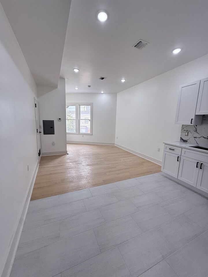 Property Photo:  741 Grand St 2  NJ 07304 