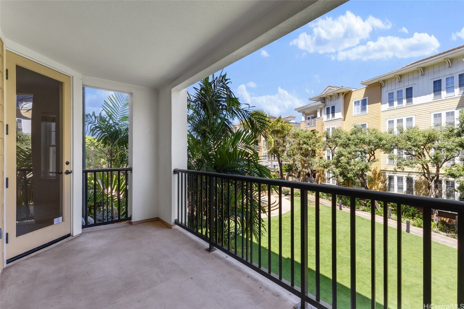 Property Photo:  520 Lunalilo Home Road 7218  HI 96825 