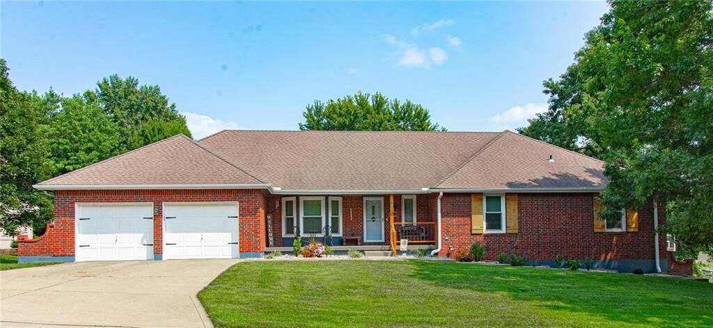 Property Photo: 3518 SW Meyer Boulevard MO 64015