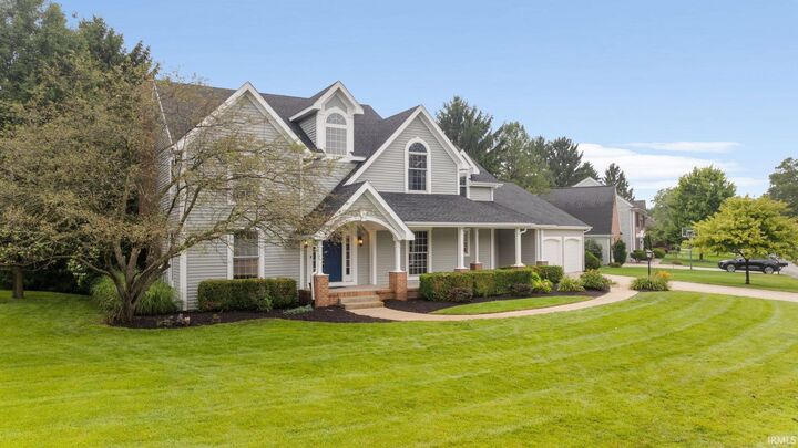 Property Photo:  51945 Lake Knoll Court  IN 46530-8876 