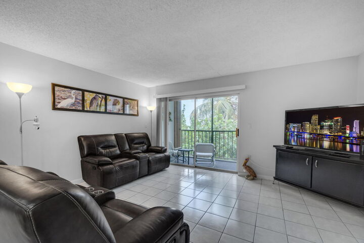 Property Photo: 87455 Old Highway 248 FL 33036