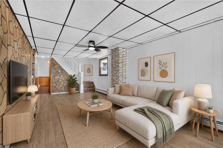 Property Photo: 118 E Amidon Street PA 18250