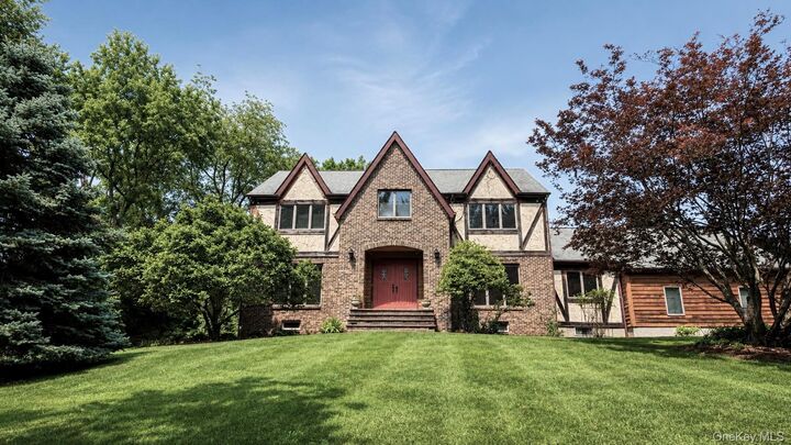 Property Photo:  180 Sarah Wells Trail  NY 10916 