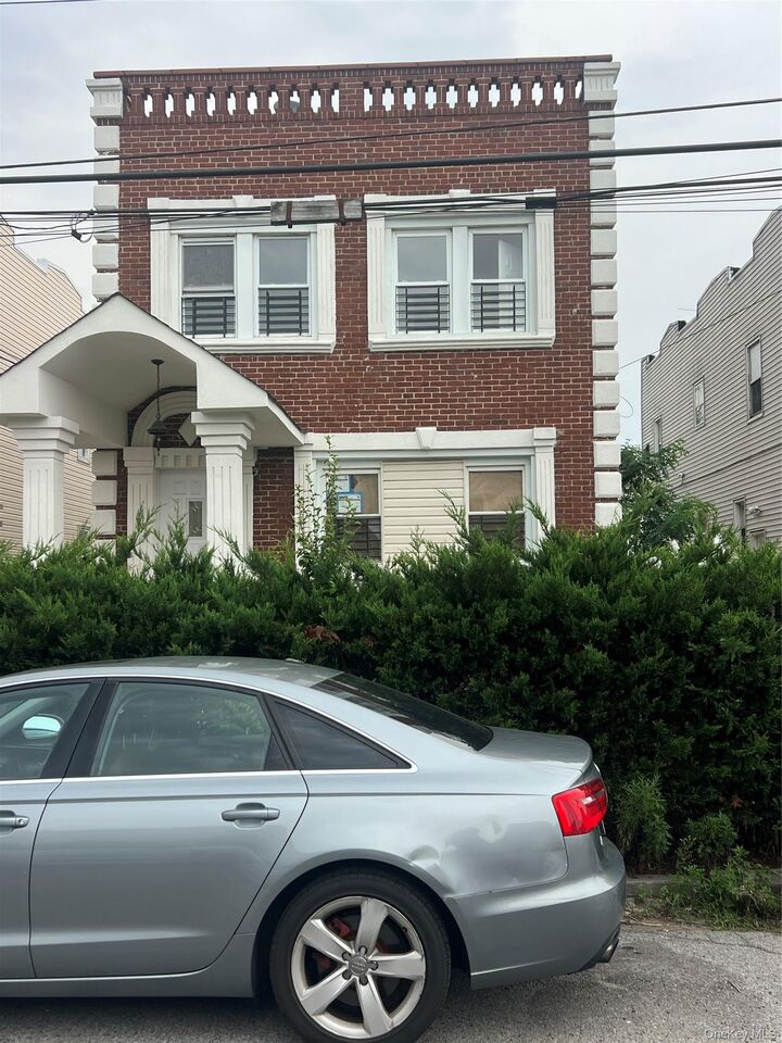 Property Photo:  216-25 136th Road  NY 11413 