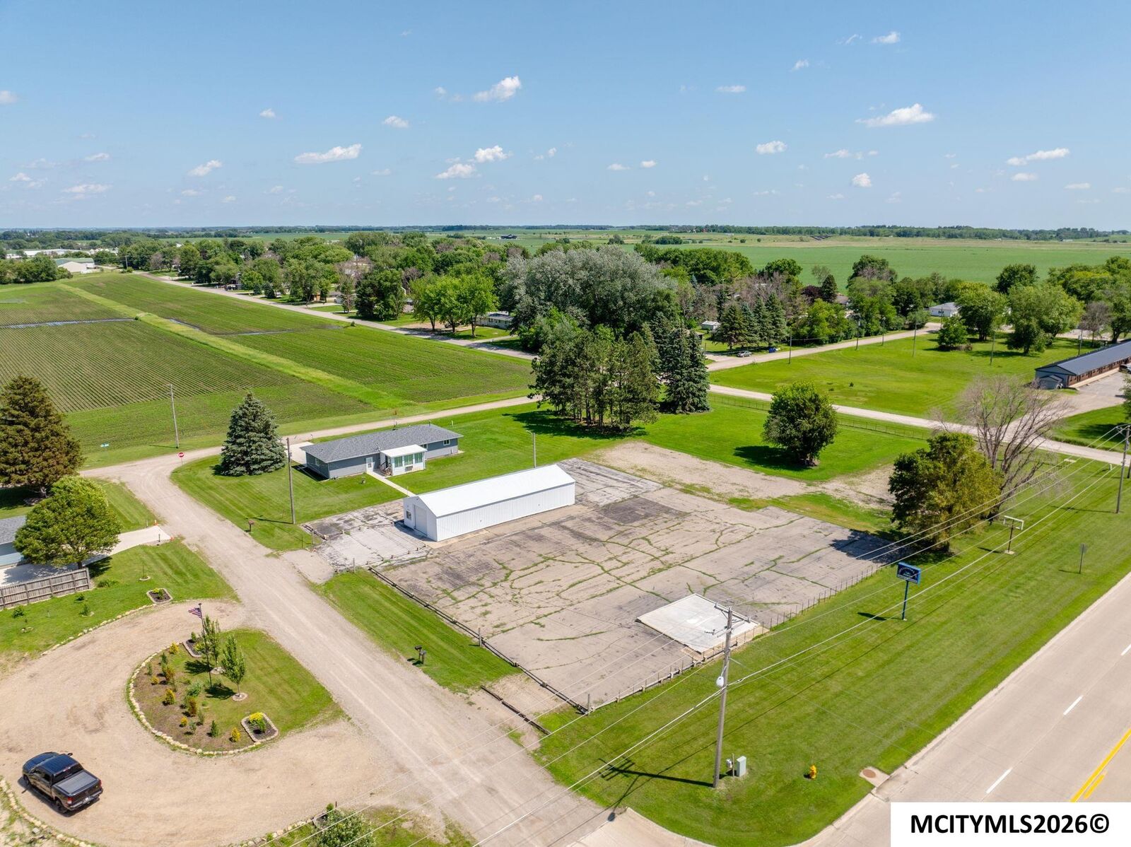 Property Photo: 20 34th SE IA 50401