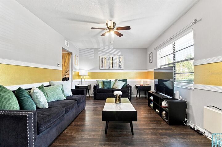 Property Photo: 3039 Abbey Court FL 33759