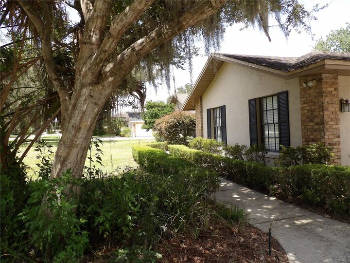Property Photo:  6282 Forestwood Drive E  FL 33811 