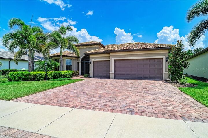 Property Photo:  17226 Seaford Way  FL 34202 