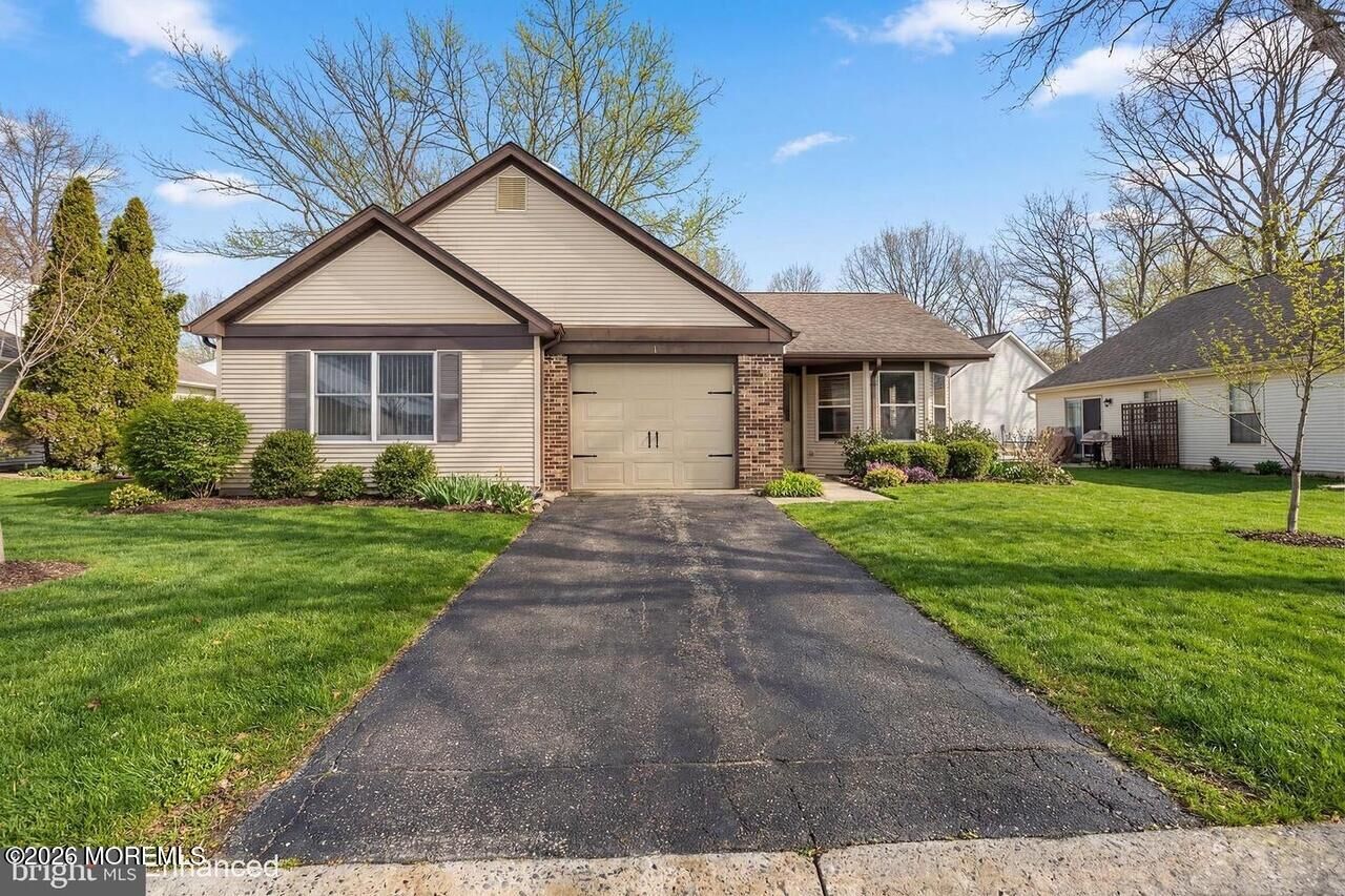 Property Photo:  1 Morning Glory Lane  NJ 08759 