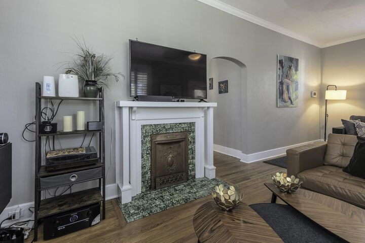 Property Photo:  924 Meda St  TN 38104 